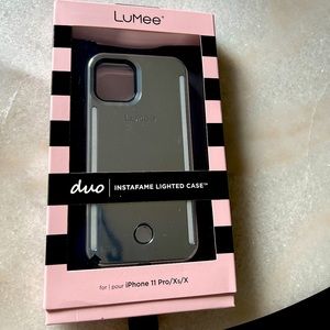 Brand new Lumee light up case